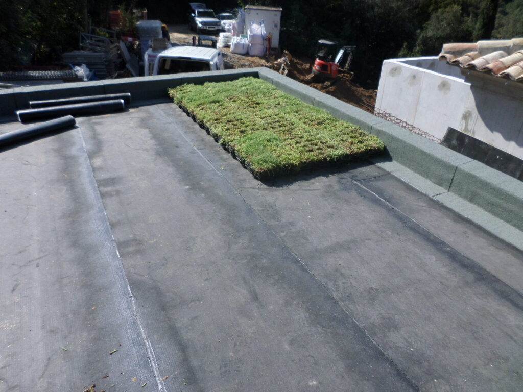 Étanchéité d'une toiture-terrasse végétalisée à Hyères